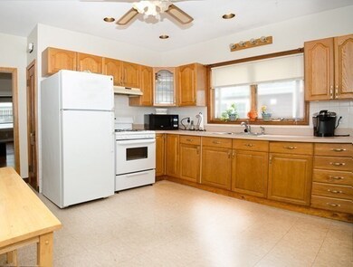 69 Read St unit 1, Winthrop, MA 02152 - photo 3