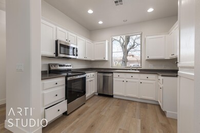 3240 E Fourteen Fairway Dr-Cox Team (6 o