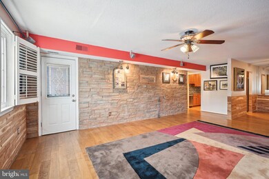 143 Woodstream Dr unit 143, Norristown, PA 19403 - photo 7