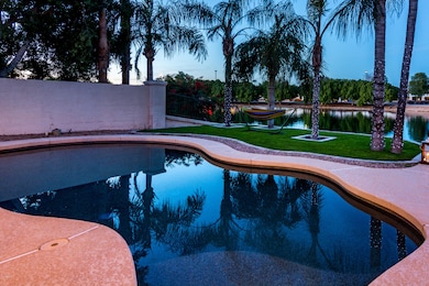 1814 E Catamaran Dr, Gilbert, AZ 85234 - photo 4