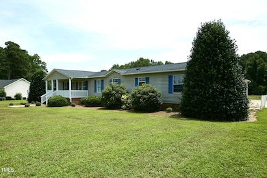 1620 Batten Farm - Front Right
