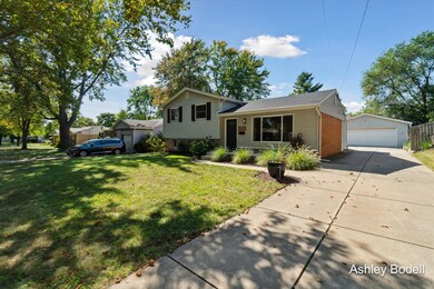 1635 Carlton Ave NE, Grand Rapids, MI 49505 - photo 4