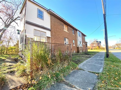 3064 Harding St, Detroit, MI 48214 - photo 4