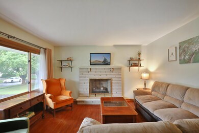 5309 Hedgewood Rd, Columbus, OH 43229 - photo 4