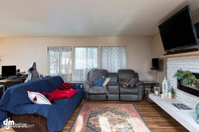05-Living Room Unit 1 MS_1721