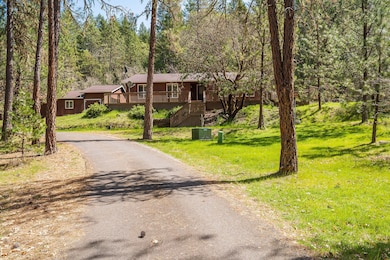 2850 E Evans Creek Rd, Rogue River, OR 97537 - photo 3