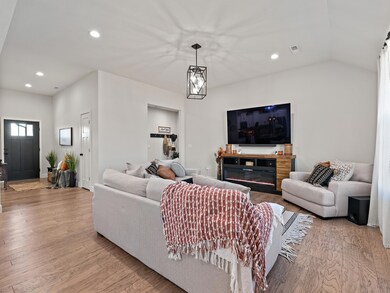 1209 S Cumberland Ave, Republic, MO 65738 - photo 4