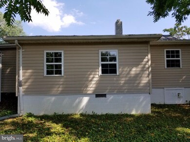 1083 Carpers Dr, Winchester, VA 22603 - photo 4