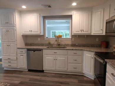 19 Pine Cone Dr, Seabrook, NH 03874 - photo 5