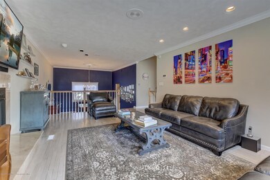 07-Family Room