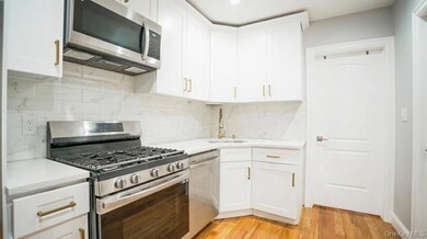 130-05 135th Place, South Ozone Park, NY 11420 - photo 4