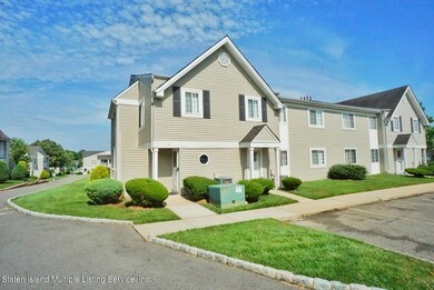 659 Correll Ave unit A, Staten Island, NY 10309 - photo 2