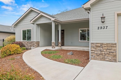 2937 Front St, Klamath Falls, OR 97601 - photo 4