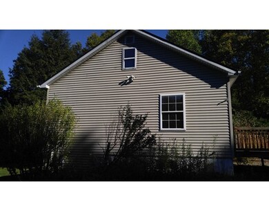 46 Randall Wood Dr, Montague, MA 01351 - photo 4