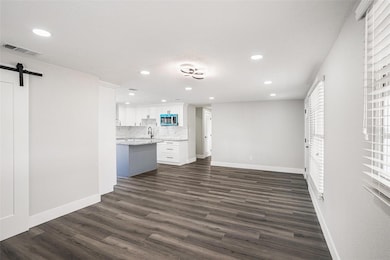 4539 W Minnehaha St, Tampa, FL 33614 - photo 5