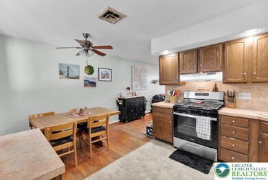 856 Poplar Rd, Hellertown, PA 18055 - photo 6