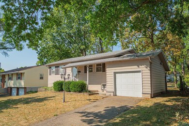 1212 Thurell Rd, Columbus, OH 43229 - photo 2