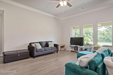 7-web-or-mls-303 New Trails Ln-7