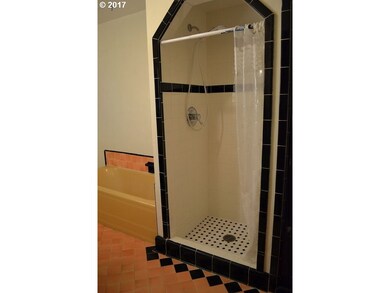 405 W 3rd St, the Dalles, OR 97058 - photo 7