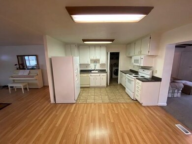 Open Kitchen, living room, dining room, family roo