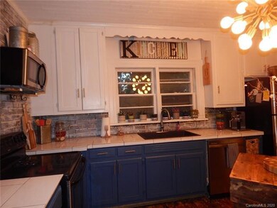 312 W Bell St, Statesville, NC 28677 - photo 3