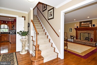 7017 Lake Dr, Warrenton, VA 20187 - photo 4