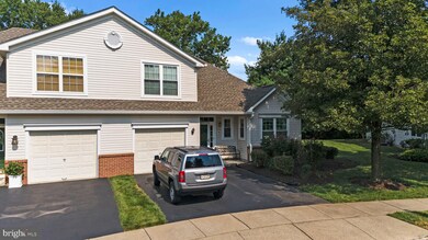 46 Black Eyed Susan Rd unit 319, Langhorne, PA 19047 - photo 2