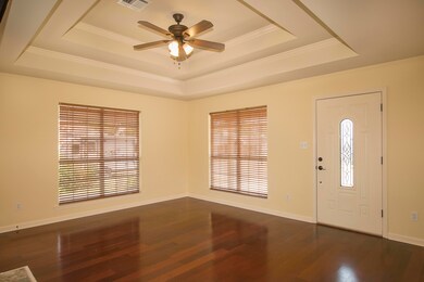 5_Living Room