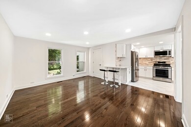 307 Spring St, Batavia, IL 60510 - photo 2