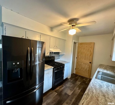 2804 Oak St, Davenport, IA 52804 - photo 7