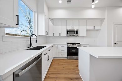 7719 Orebo St unit B, Houston, TX 77088 - photo 4