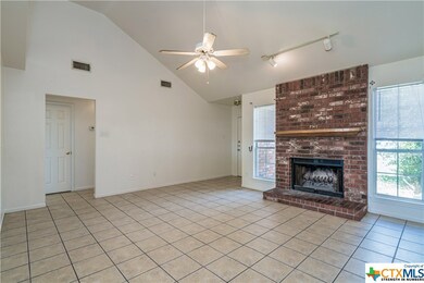 304 W Blancas Dr, Copperas Cove, TX 76522 - photo 3