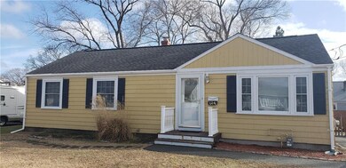124 Liverpool St, Warwick, RI 02886 - photo 2