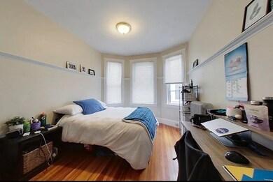 361 Washington St unit 3R, Cambridge, MA 02139 - photo 4