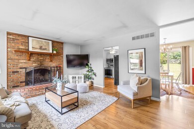 7087 Macbeth Way, Sykesville, MD 21784 - photo 5