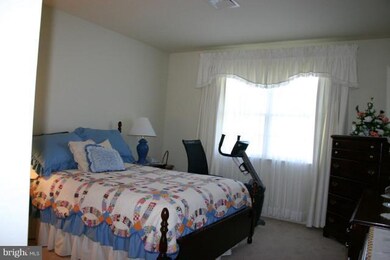 416 Deborah Ct, Chambersburg, PA 17201 - photo 3