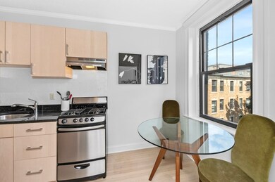 118 Riverway unit 32, Boston, MA 02215 - photo 4