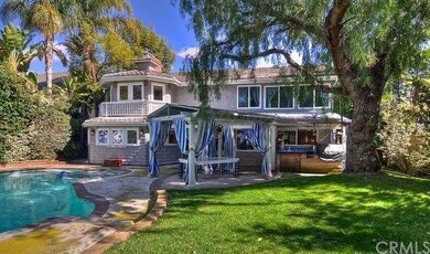 A nice view of the back side of the house as well 