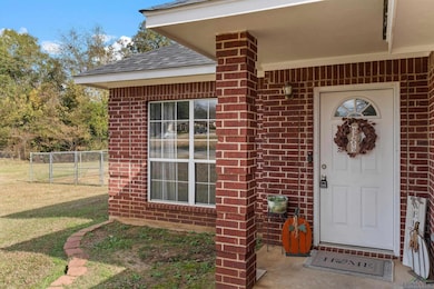 703 Russell St, Henderson, TX 75654 - photo 2
