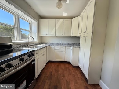 59 N Main St unit 3, Lambertville, NJ 08530 - photo 2