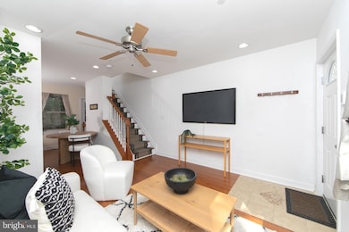 1030 N Leithgow St, Philadelphia, PA 19123 - photo 6