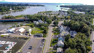 MLS_75_Strickland_Rd_Cos_Cob-9