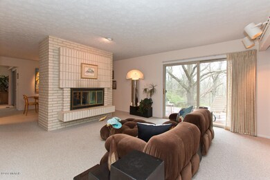 015 living room - IMG_8564