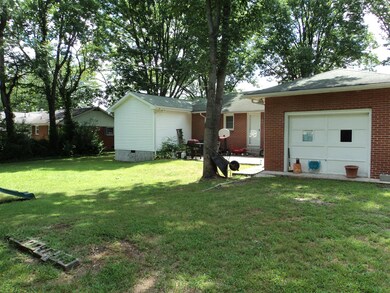 601 Henley St, Manchester, TN 37355 - photo 3