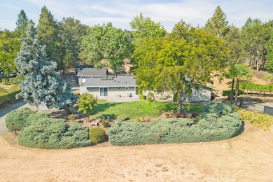 1773 Alta Vista Rd, Eagle Point, OR 97524 - photo 4