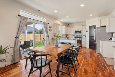 2700 SW 46th Ct, Redmond, OR 97756 - photo 3