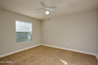 04 Dining Room - Office View 1