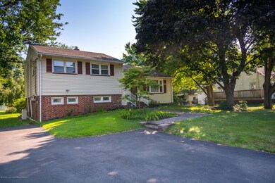 130 Henderson Rd, Kendall Park, NJ 08824 - photo 2