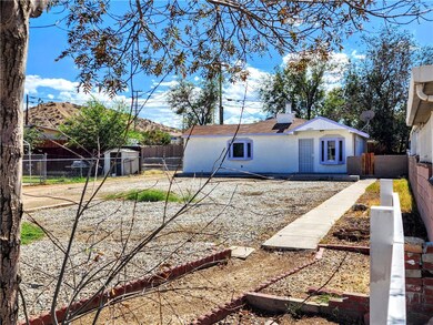 16857 Tracy St, Victorville, CA 92395 - photo 4