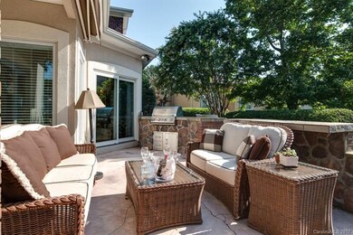 Ideal Setting to Entertain Guests!!